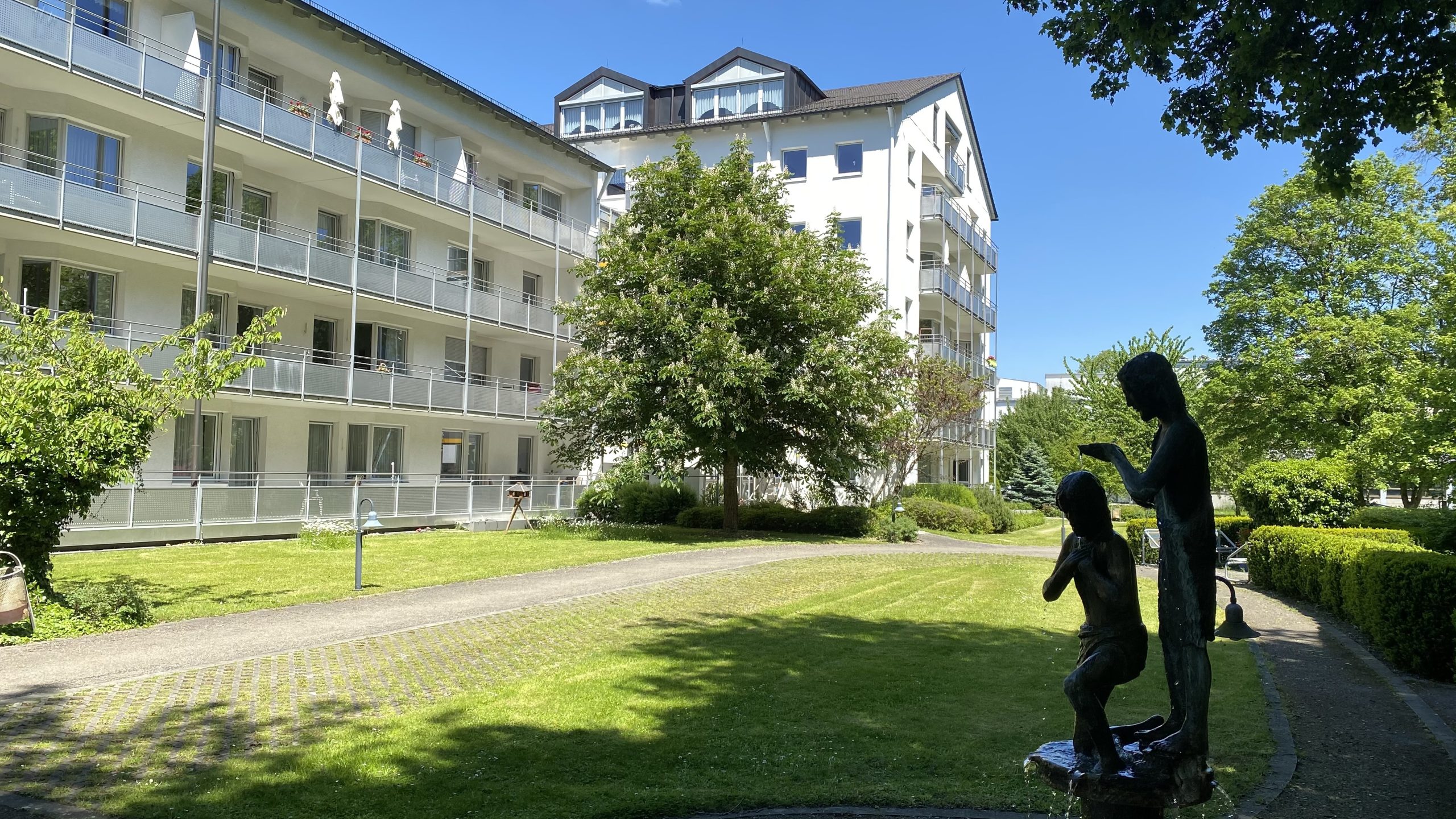 Bild zeigt das Johannesheim von außen